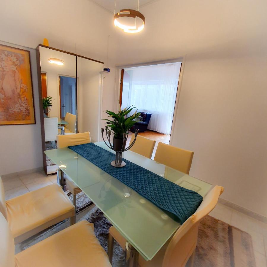 City Center Apartment บูคาเรสต์ ภายนอก รูปภาพ