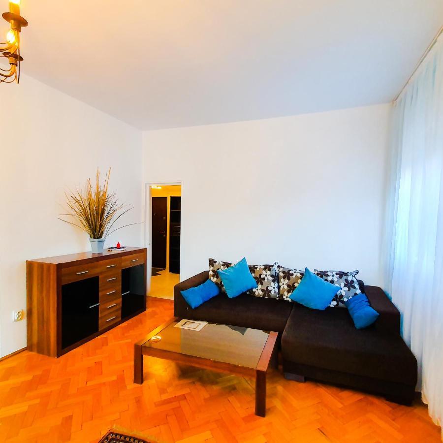 City Center Apartment บูคาเรสต์ ภายนอก รูปภาพ